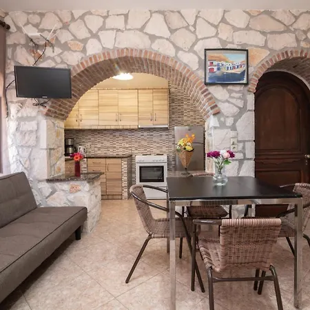 Villa Fiore Levante Villas - Violeta Marathiás